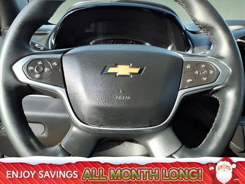 Used 2023 Chevrolet Traverse LT w/ Rear Camera Mirror Package image 29