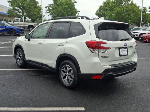 Used 2023 Subaru Forester Premium AWD/4WD image 4