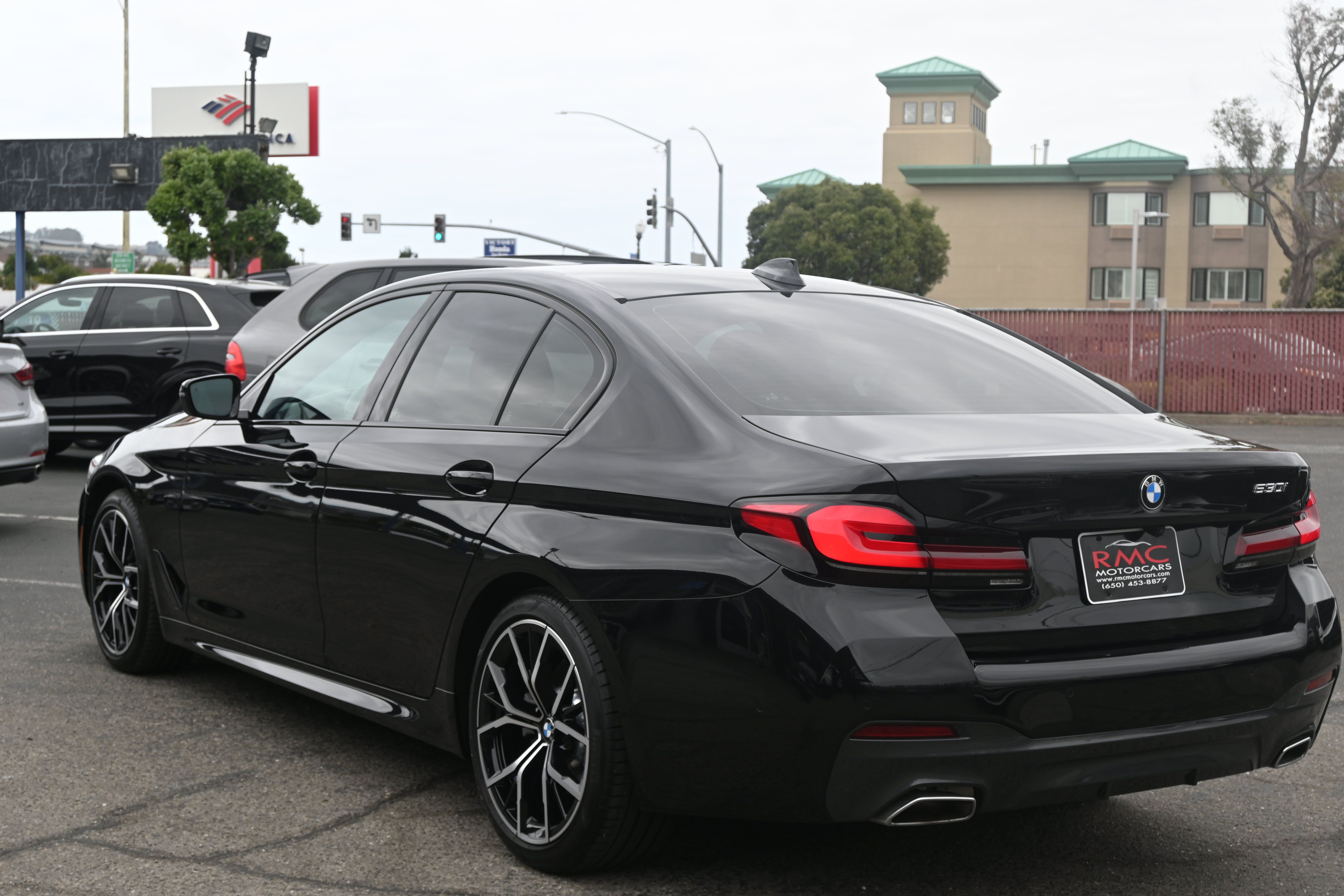 Used 2022 BMW 530i w/ M Sport Package RWD image 12