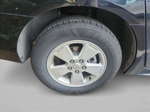 Used 2011 Chevrolet Impala LT FWD image 14