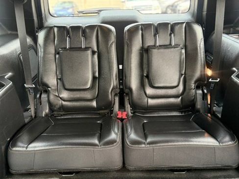 Used 2017 Ford Explorer Limited w/ Equipment Group 301A AWD/4WD image 19
