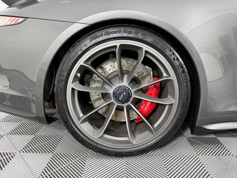 Used 2015 Porsche 911 GT3 RWD image 17