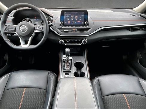 Used 2021 Nissan Altima 2.5 SR w/ SR Premium Package image 7