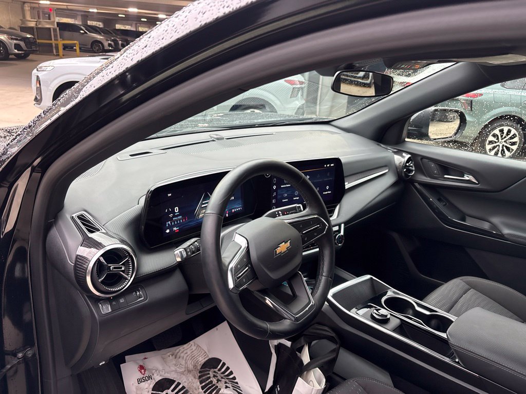 Used 2026 Chevrolet Equinox LT FWD image 16