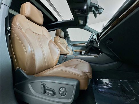 Used 2019 Audi Q5 2.0T Premium Plus w/ Premium Plus Package image 27