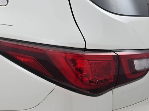 Used 2019 INFINITI QX60 Luxe w/ Essential Package FWD image 36