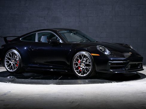 Used 2024 Porsche 911 Carrera S RWD image 2