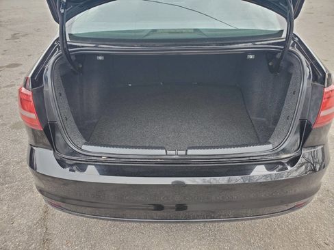 Used 2017 Volkswagen Jetta S image 17