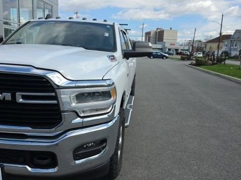 Used 2021 RAM 2500 Big Horn w/ Level 2 Equipment Group AWD/4WD image 2