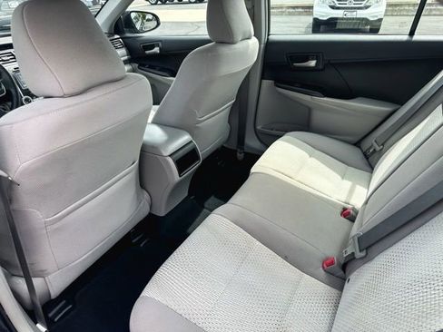 Used 2014 Toyota Camry LE FWD image 21