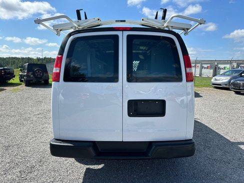Used 2023 GMC Savana 2500 w/ Driver Convenience Package RWD image 9