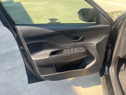 Used 2026 Hyundai Kona SE FWD image 11