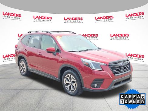 Used 2022 Subaru Forester Premium AWD/4WD image 1
