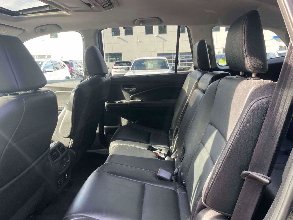 Used 2016 Honda Pilot Touring image 8