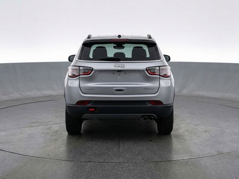 Used 2025 Jeep Compass Trailhawk AWD/4WD image 7