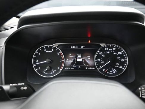 Used 2025 Nissan Rogue SV image 18