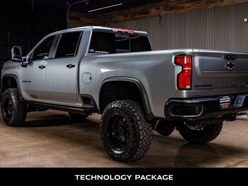 Used 2026 Chevrolet Silverado 2500 ZR2 w/ LPO, Dark Essentials Package image 7