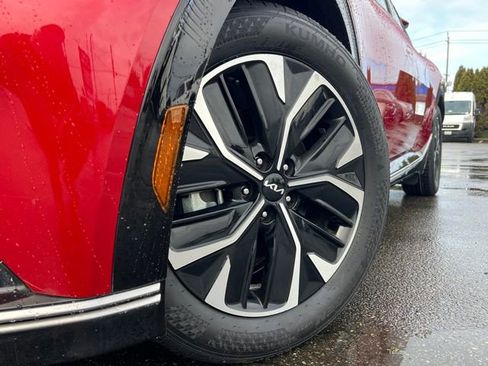 Certified 2022 Kia EV6 Wind image 2