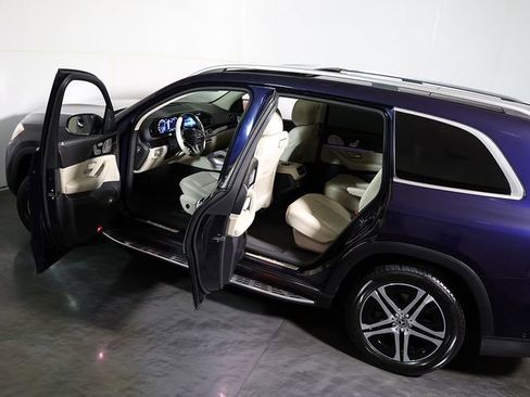Used 2020 Mercedes-Benz GLS 450 4MATIC image 5