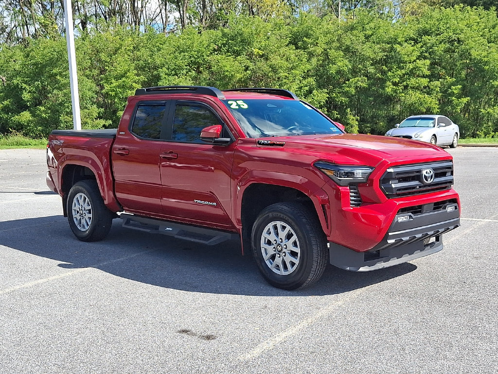 Certified 2025 Toyota Tacoma SR5 AWD/4WD image 3