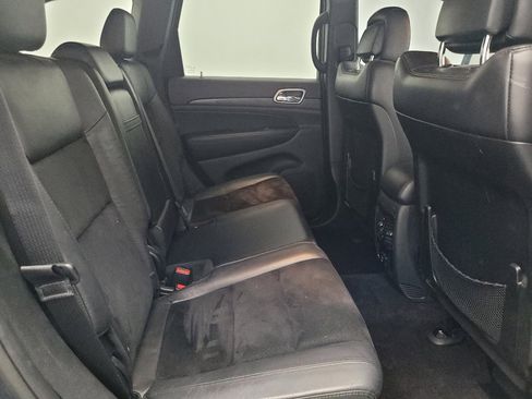 Used 2018 Jeep Grand Cherokee Altitude image 19