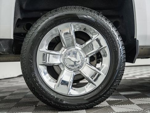 Used 2018 Chevrolet Silverado 1500 LT w/ LT Eassist Package image 19