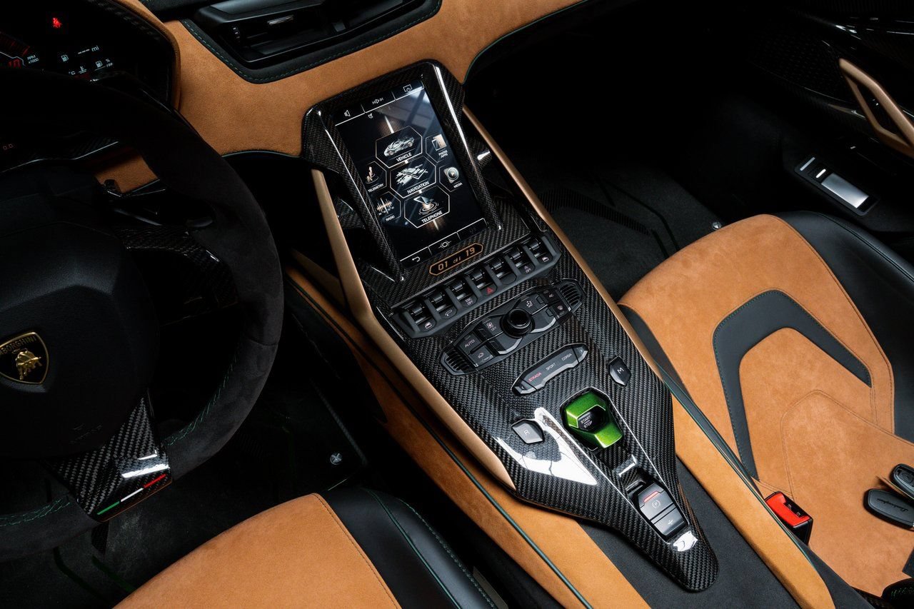 Used 2021 Lamborghini Sian Roadster AWD/4WD image 37