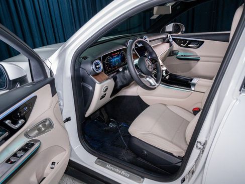 New 2026 Mercedes-Benz GLC 350e 4MATIC image 10