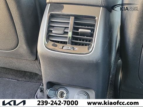 Used 2017 Kia Cadenza Technology FWD image 16
