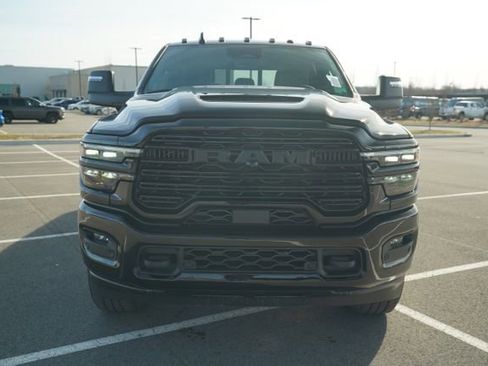 New 2026 RAM 2500 Laramie AWD/4WD image 2
