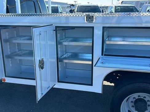 New 2025 Ford F550 2WD SuperCab Super Duty image 23