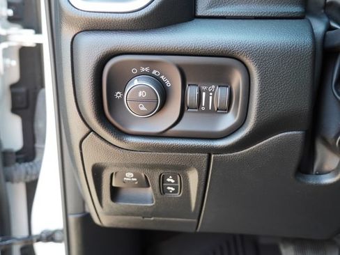 Used 2023 RAM 1500 Laramie AWD/4WD image 19