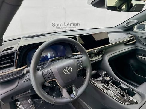 Used 2025 Toyota Crown Platinum image 9