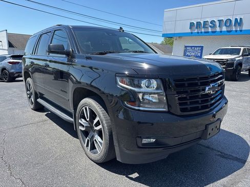 Used 2018 Chevrolet Tahoe LT w/ Luxury Package AWD/4WD image 3