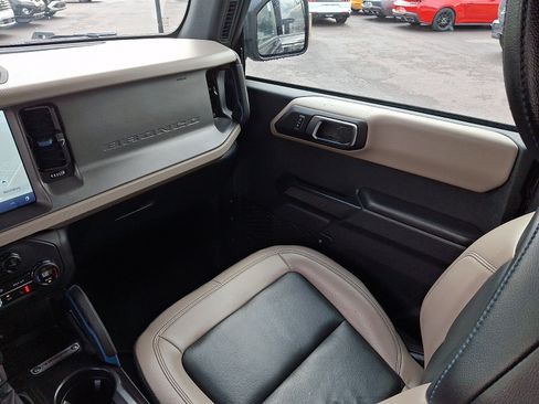 Certified 2024 Ford Bronco Wildtrak AWD/4WD image 16