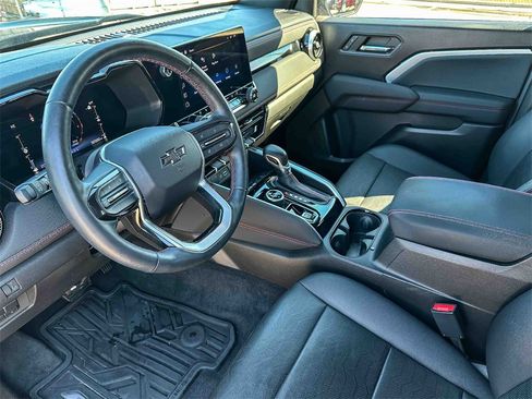 Used 2023 Chevrolet Colorado Z71 w/ Z71 Convenience Package 2 image 12