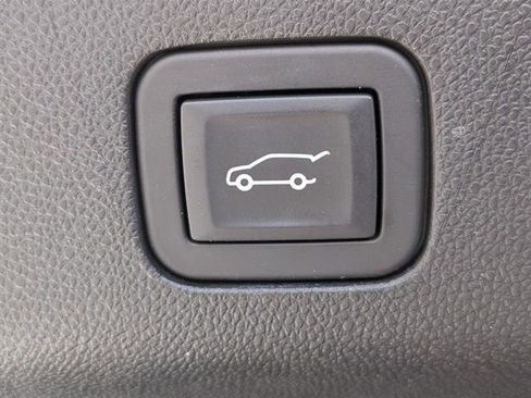 Certified 2024 Cadillac Escalade Premium Luxury Platinum image 12