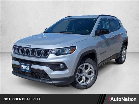 Used 2024 Jeep Compass Latitude AWD/4WD image 1