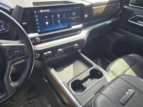 Used 2024 Chevrolet Silverado 3500 High Country image 34