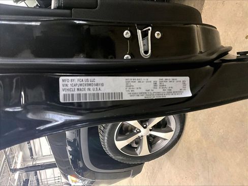 Used 2021 Jeep Cherokee Limited image 33