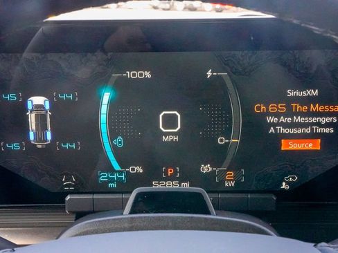 Used 2025 GMC Hummer EV 2X w/ Extreme Off-Road Package image 39