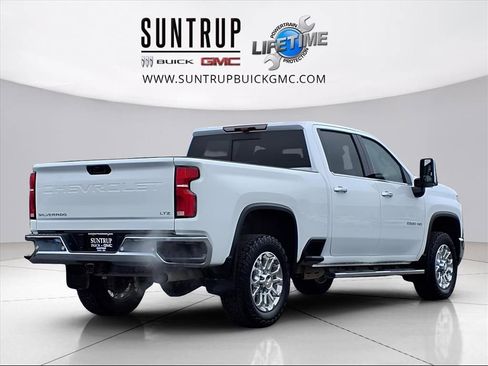 Used 2025 Chevrolet Silverado 2500 LTZ w/ LTZ Premium Package image 4