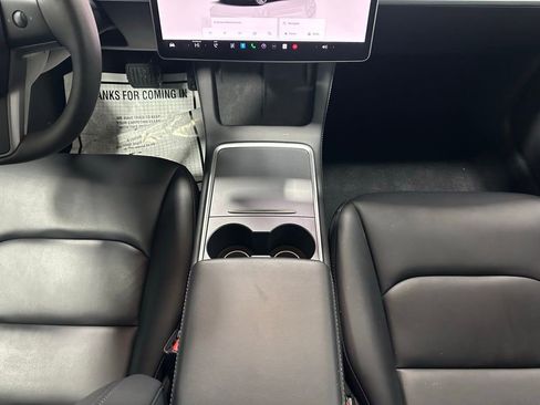 Used 2023 Tesla Model 3 Standard Range image 33