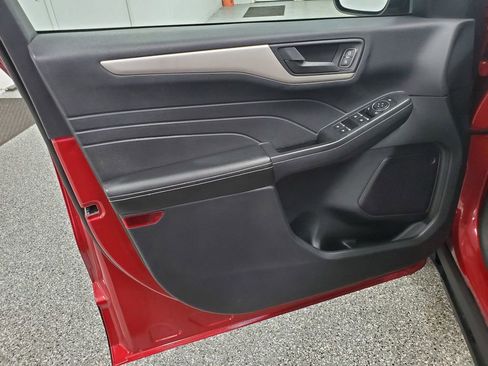 Used 2022 Ford Escape SE w/ Convenience Package image 12