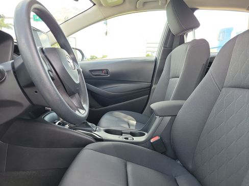 Used 2025 Toyota Corolla LE FWD image 18