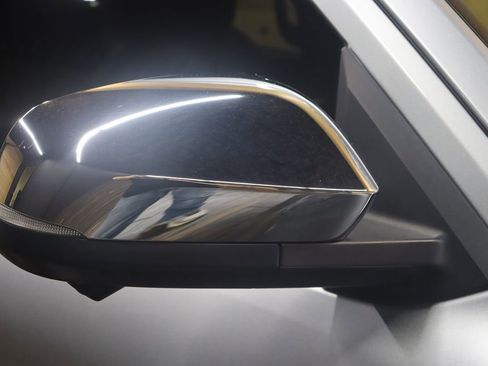 Used 2024 Toyota Tacoma Limited w/ Limited Package (LT) image 8