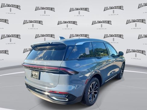 New 2026 Lincoln Nautilus Premier image 5