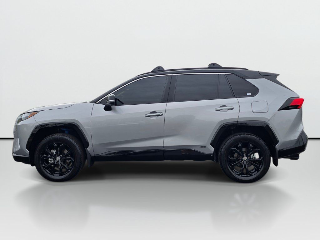 Used 2025 Toyota RAV4 XSE w/ Advanced Technology Package AWD/4WD image 2