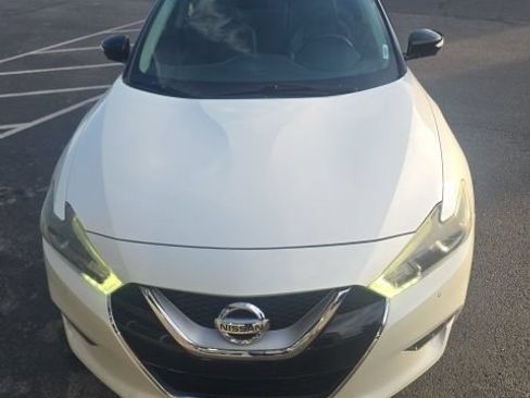 Used 2016 Nissan Maxima Platinum FWD image 12