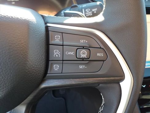 New 2026 Jeep Grand Cherokee Altitude image 21